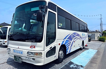 中型バス 三菱 ミディの外観