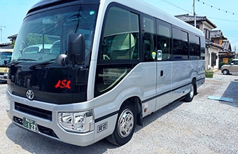 マイクロバス トヨタコースター 28名の画像