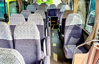 マイクロバス トヨタ コースター 27名の内装